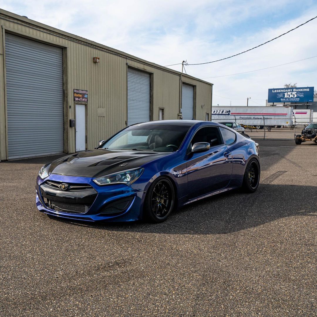 Glossy Metallic Everton Blue Vinyl Wrap - Image 2