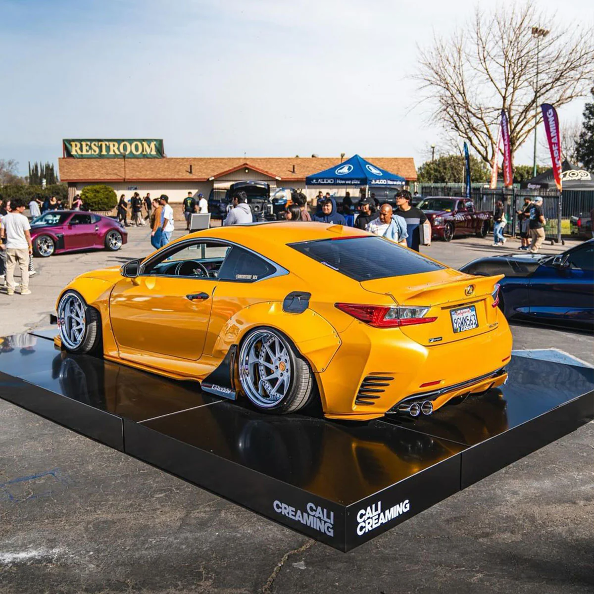 Glossy Metallic Golden Yellow Vinyl Wrap - Image 4