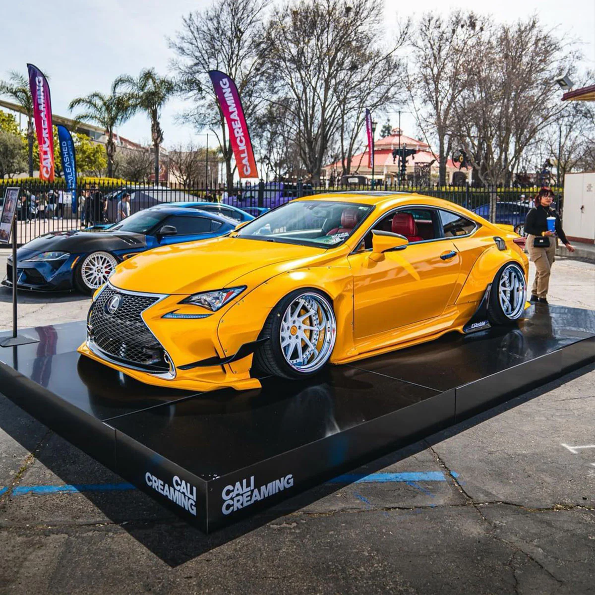 Glossy Metallic Golden Yellow Vinyl Wrap - Image 6