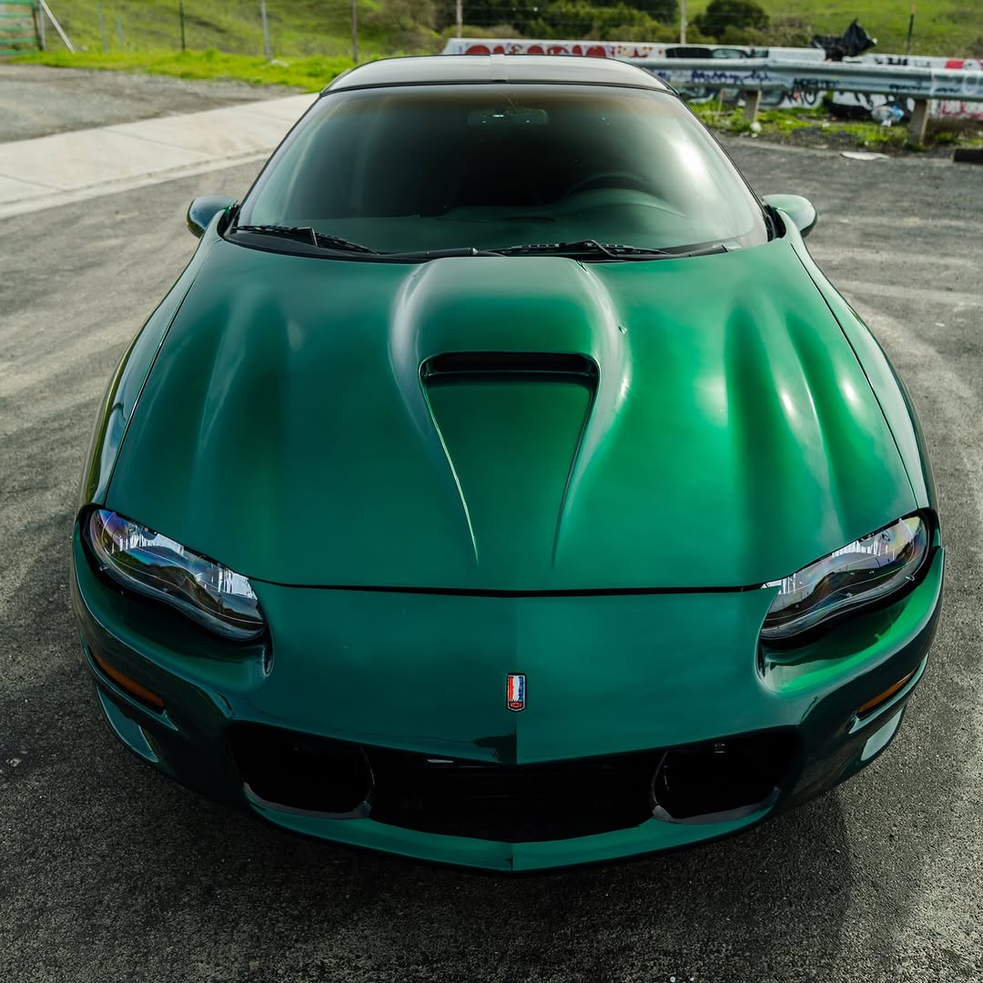 Glossy Metallic La Salle Green Vinyl Wrap - Image 3