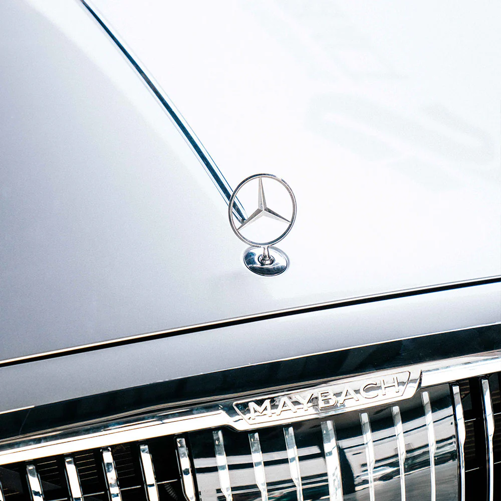 Glossy Metallic Metal Silver Vinyl Wrap - Image 3