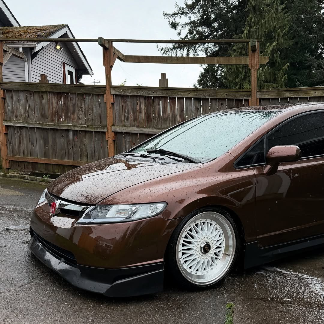 Glossy Metallic Mocha Brown Vinyl Wrap - Image 5
