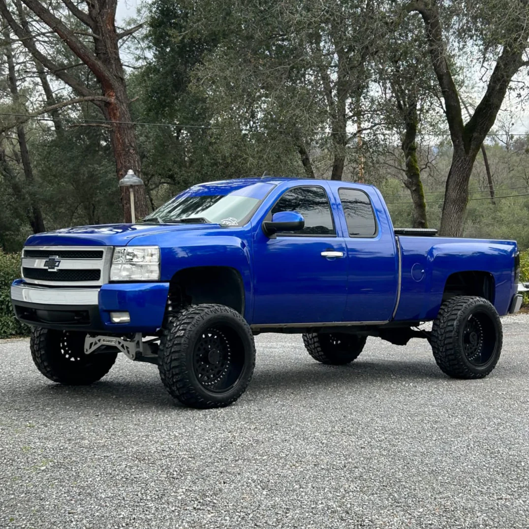 Glossy Metallic Pearl Blue Vinyl Wrap - Image 6