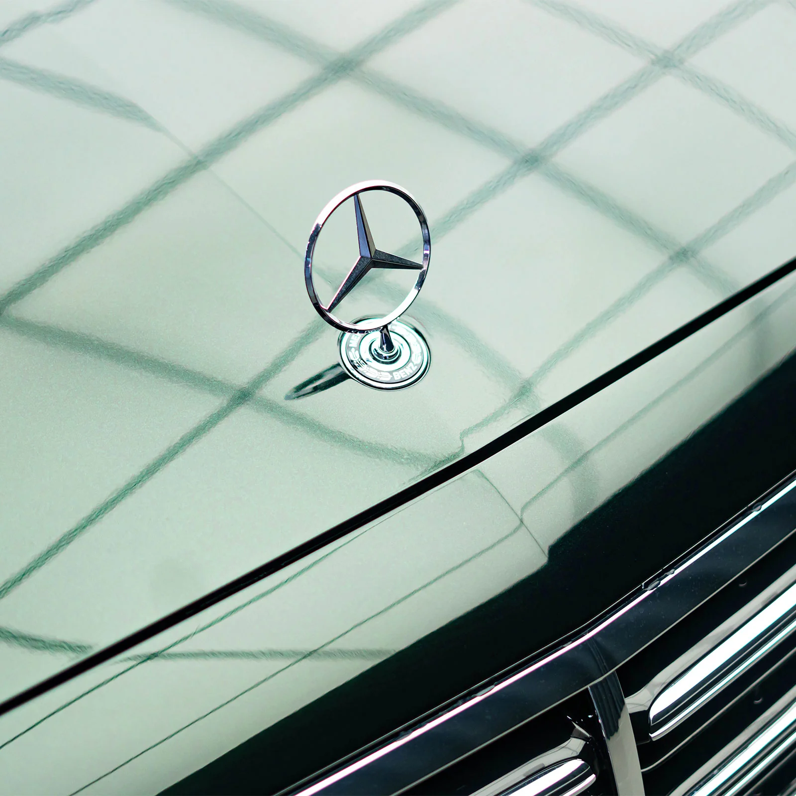 Glossy Metallic Royal Green Color PPF (Paint Protection Film) - Image 8