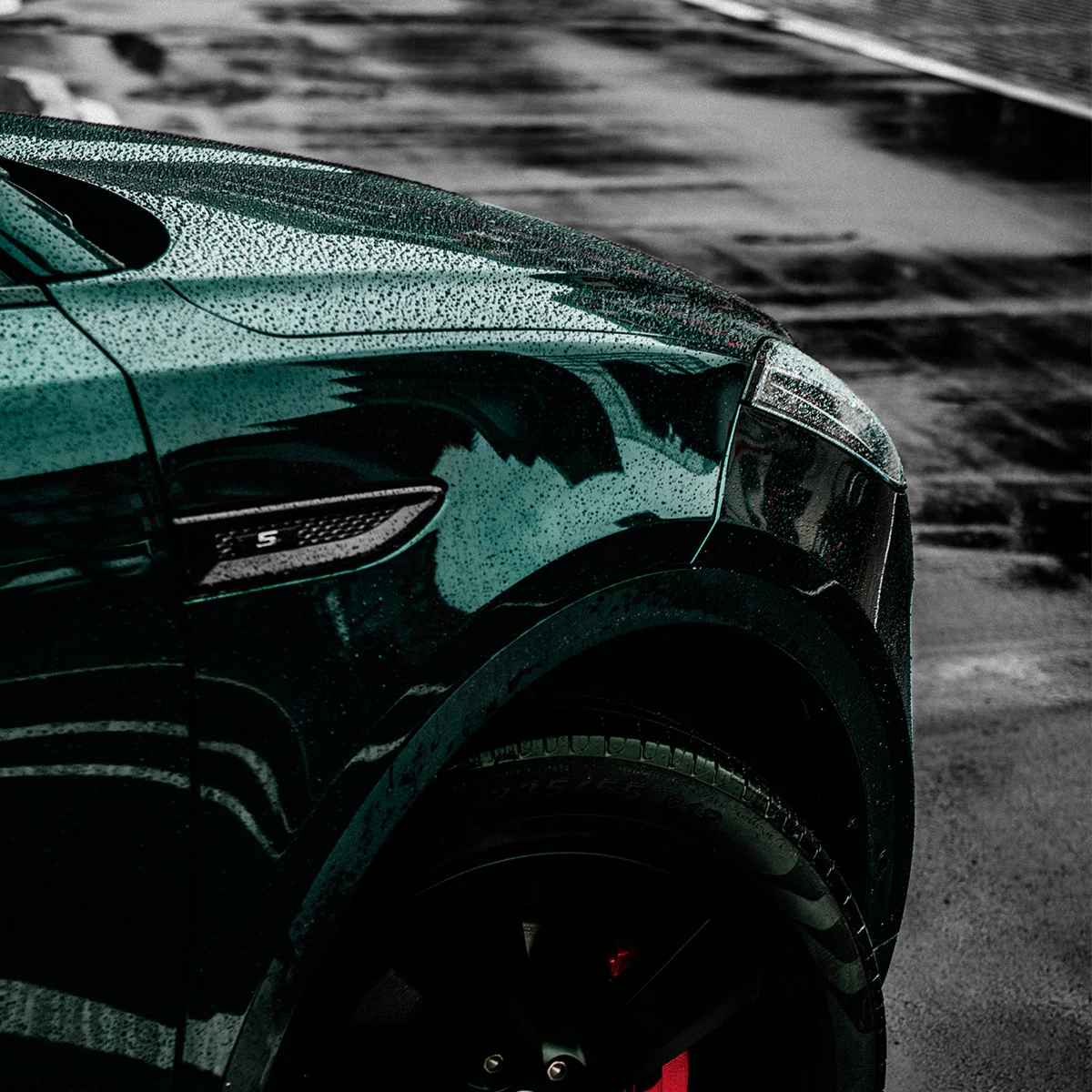 Glossy Metallic Royal Green Vinyl Wrap - Image 8