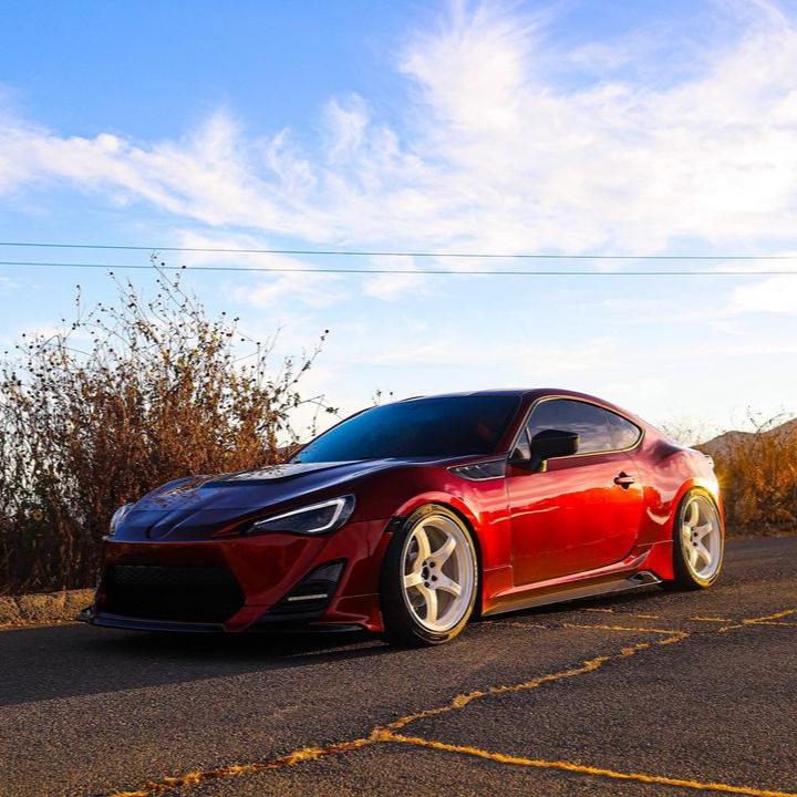 Glossy Metallic Rufous Red Vinyl Wrap - Image 4