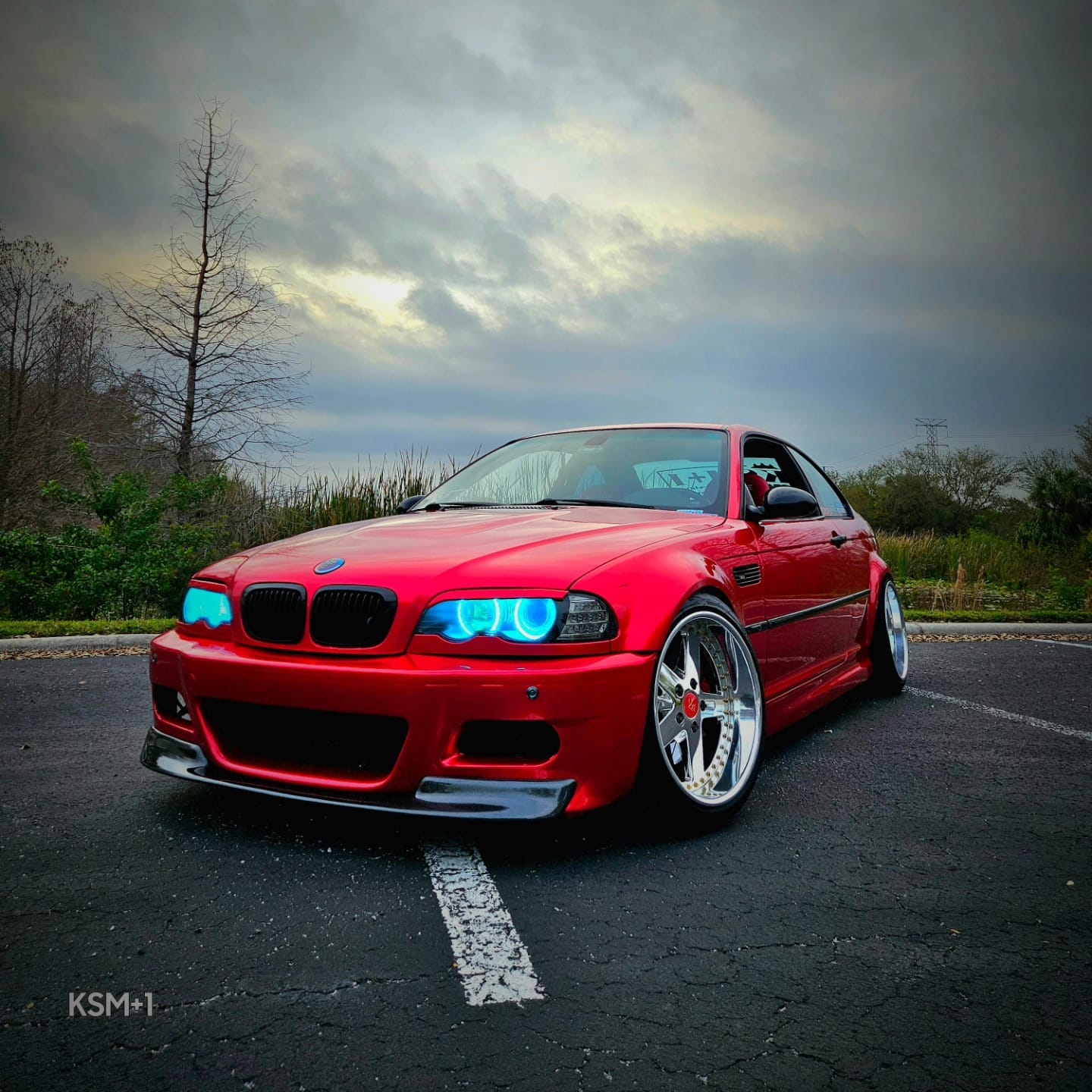 Glossy Metallic Vampire Red Vinyl Wrap - Image 3