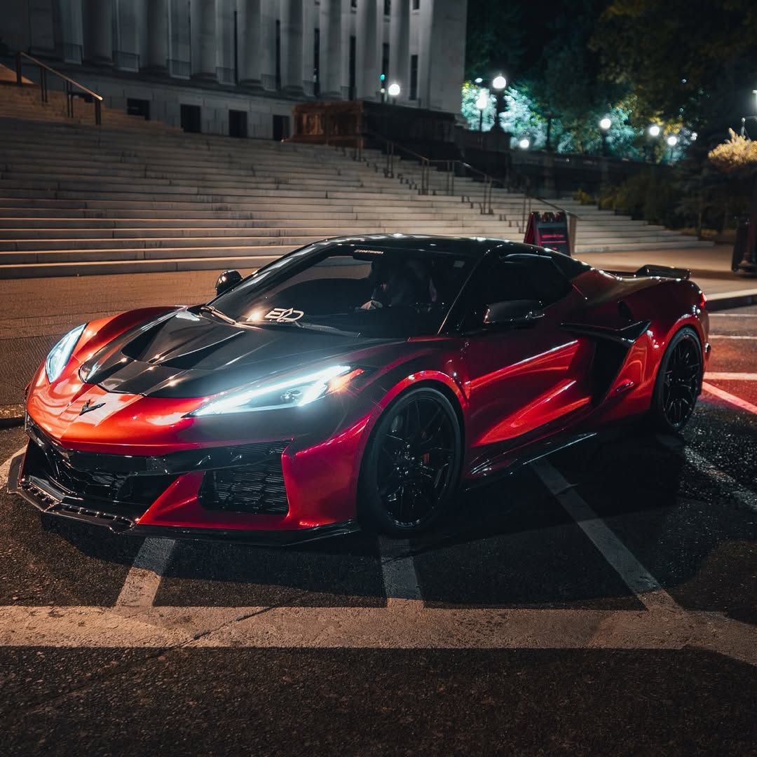 Glossy Metallic Vampire Red Vinyl Wrap - Image 4