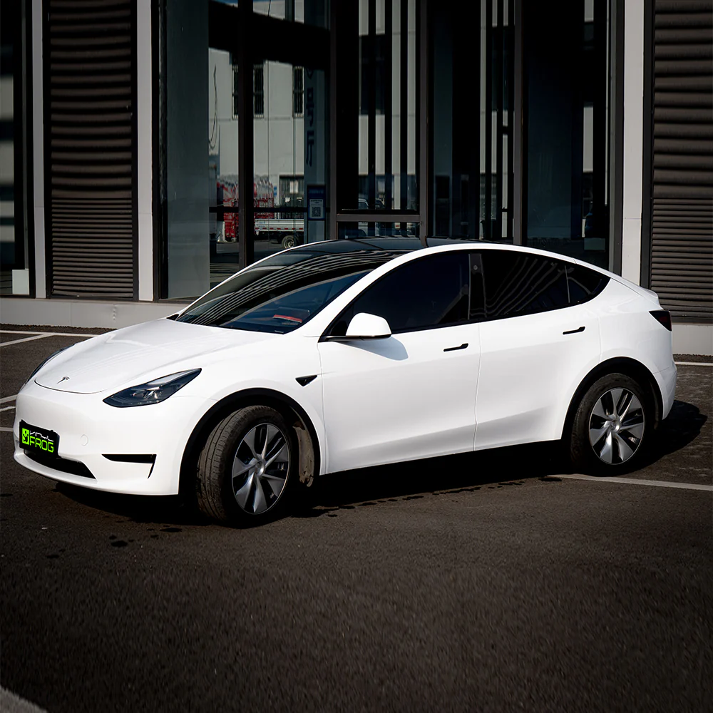 High Glossy Crystal White Vinyl Wrap - Image 4