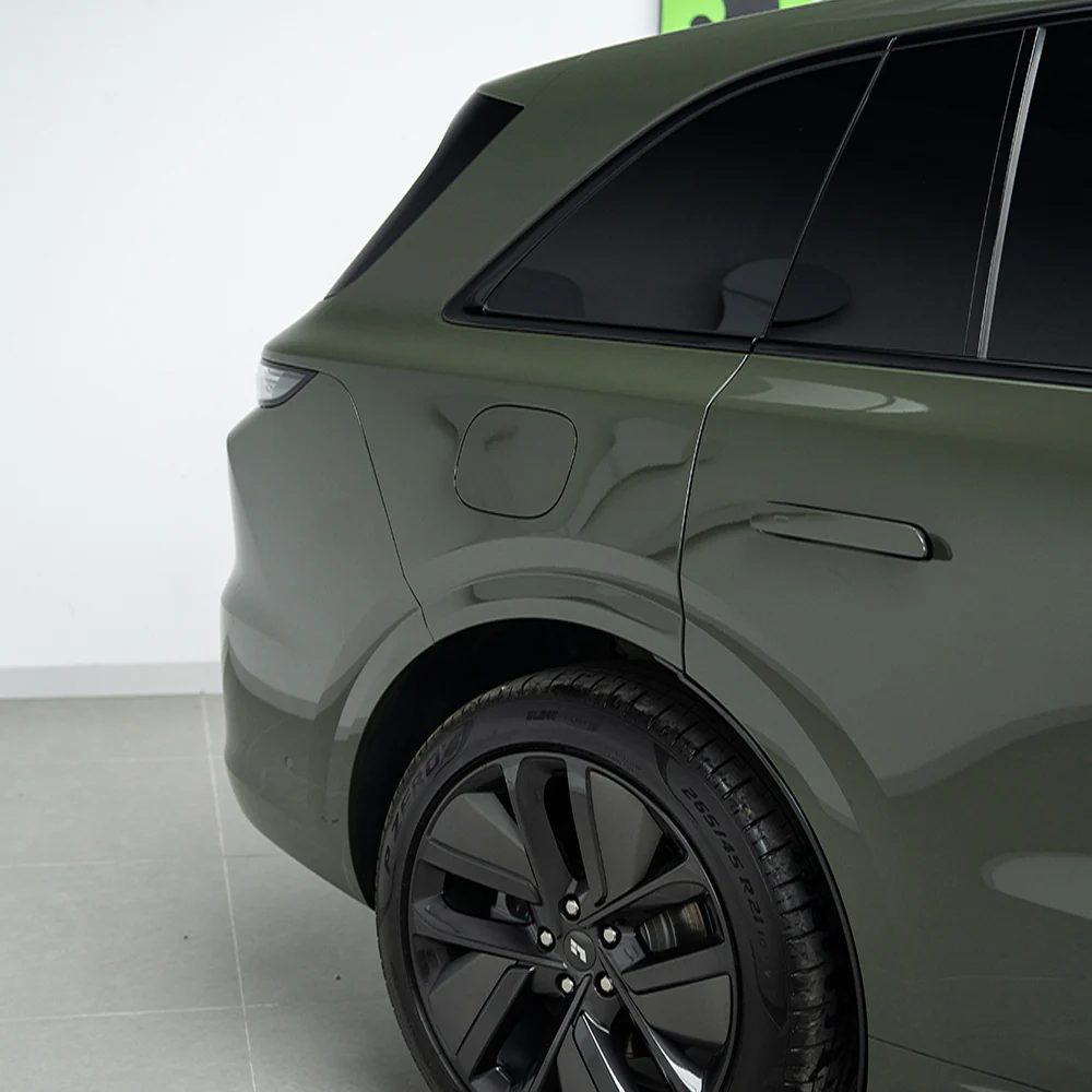 High Glossy Rifle Green Vinyl Wrap - Image 9