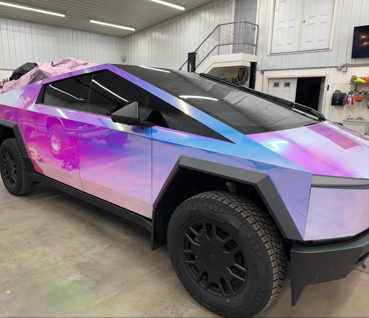 Opal Chrome White Vinyl Wrap (Non-Stretchable) - Image 3