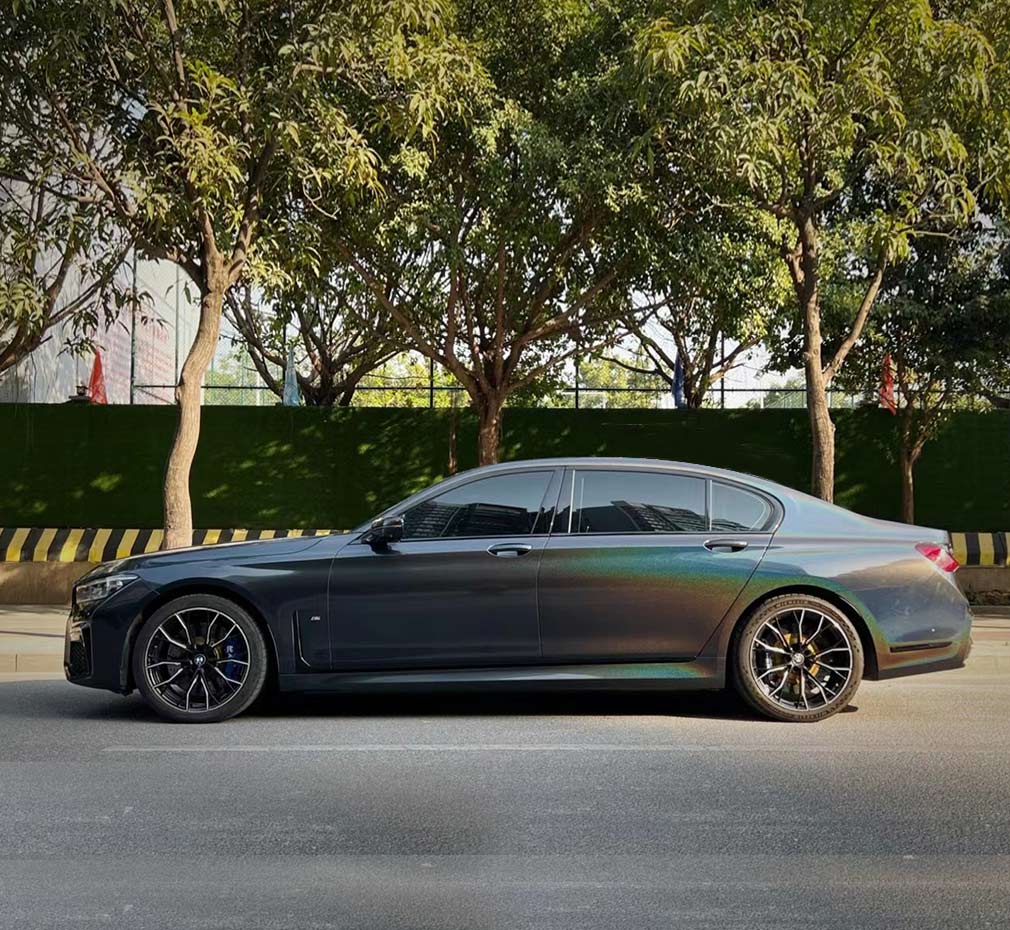 Rainbow Metallic Majestic Black Vinyl Wrap - Image 5