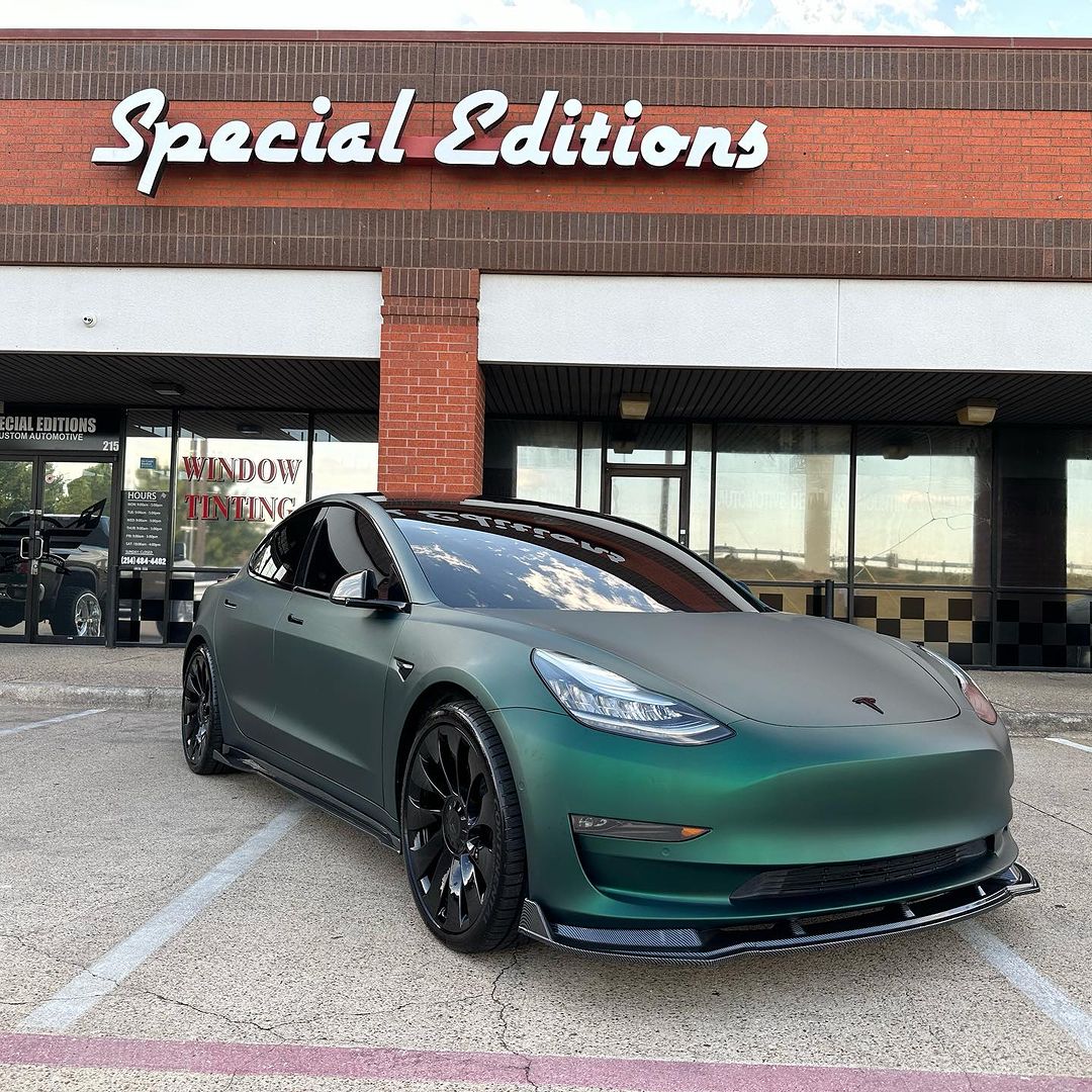 Satin Chrome Silk Green Vinyl Wrap - Image 6